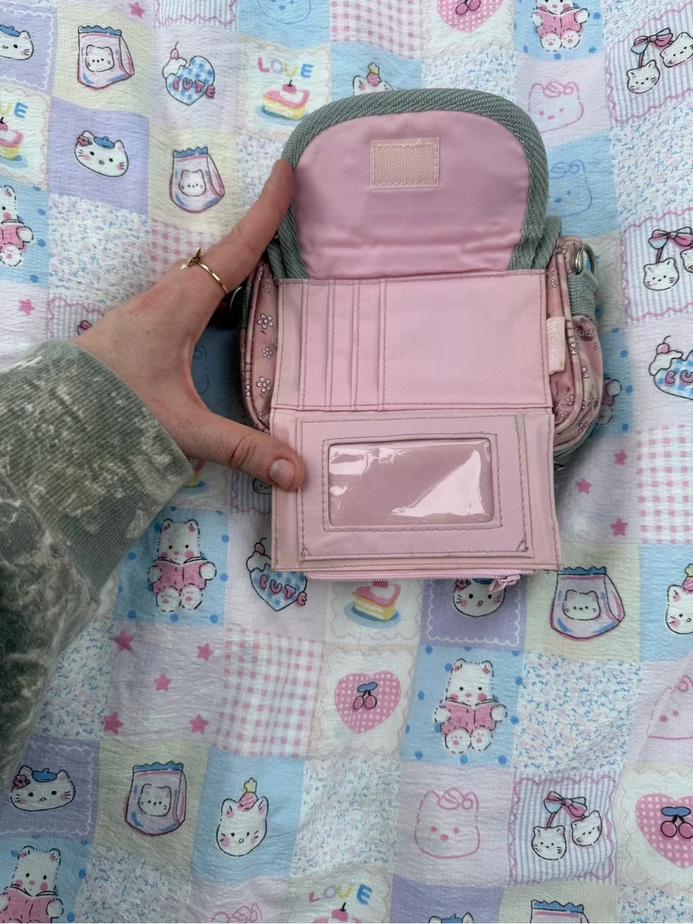 Y2K Vintage MUDD pink wallet